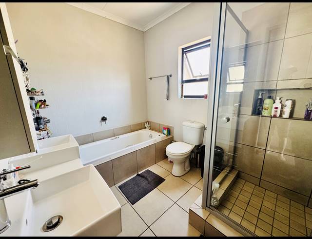 2 BEDROOM FLAT FOR SALE IN BROADACRES